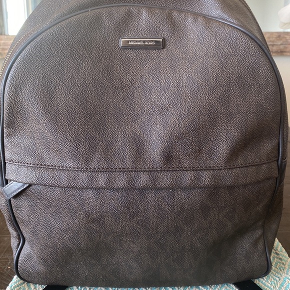 Michael Kors Signature Back Pack (Brown) w/Silver Hardware. - Picture 2 of 11
